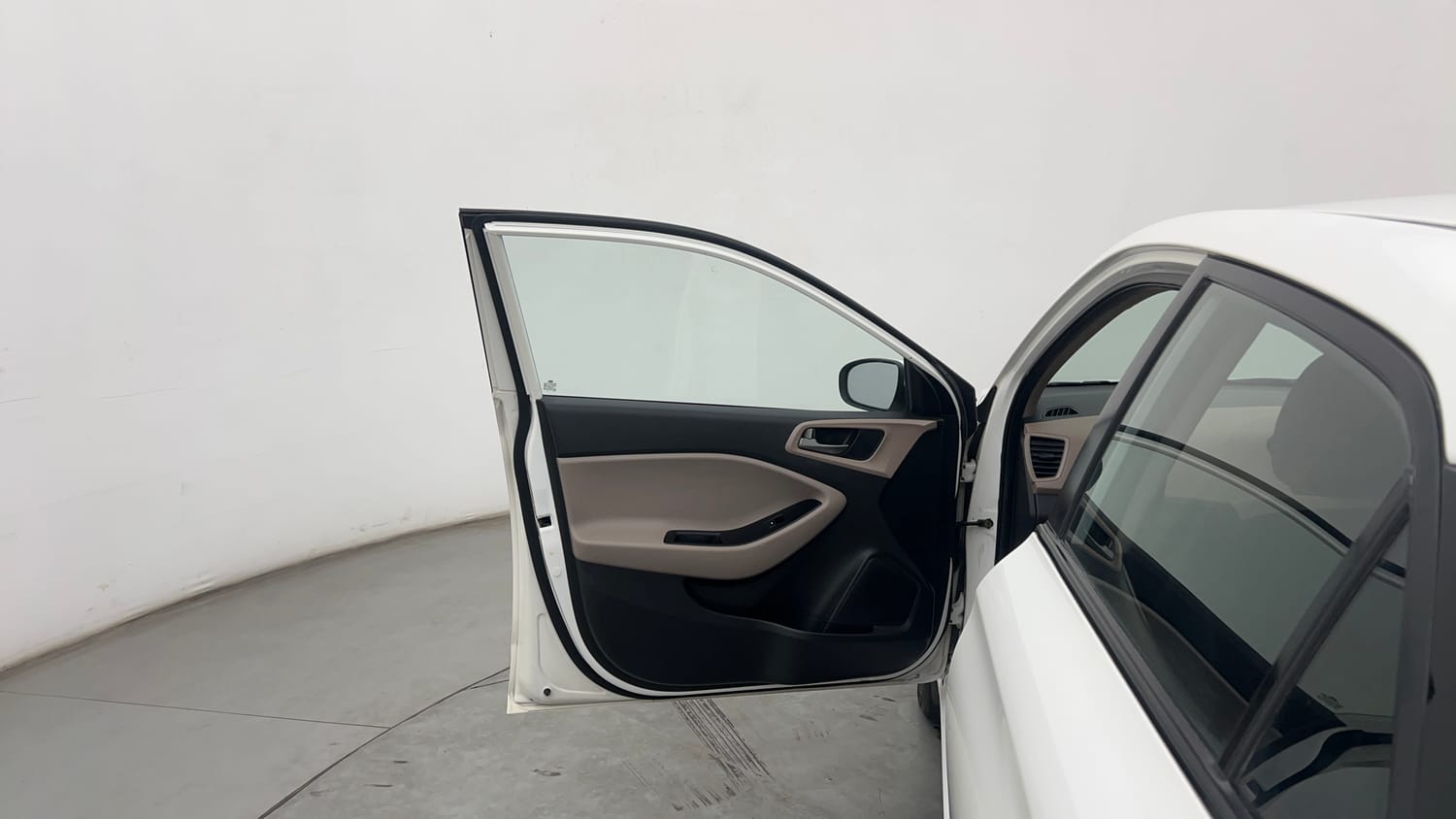 Used 2018 Hyundai Elite i20 Asta 1.2 (O) Petrol Manual interior LEFT FRONT DOOR OPEN VIEW