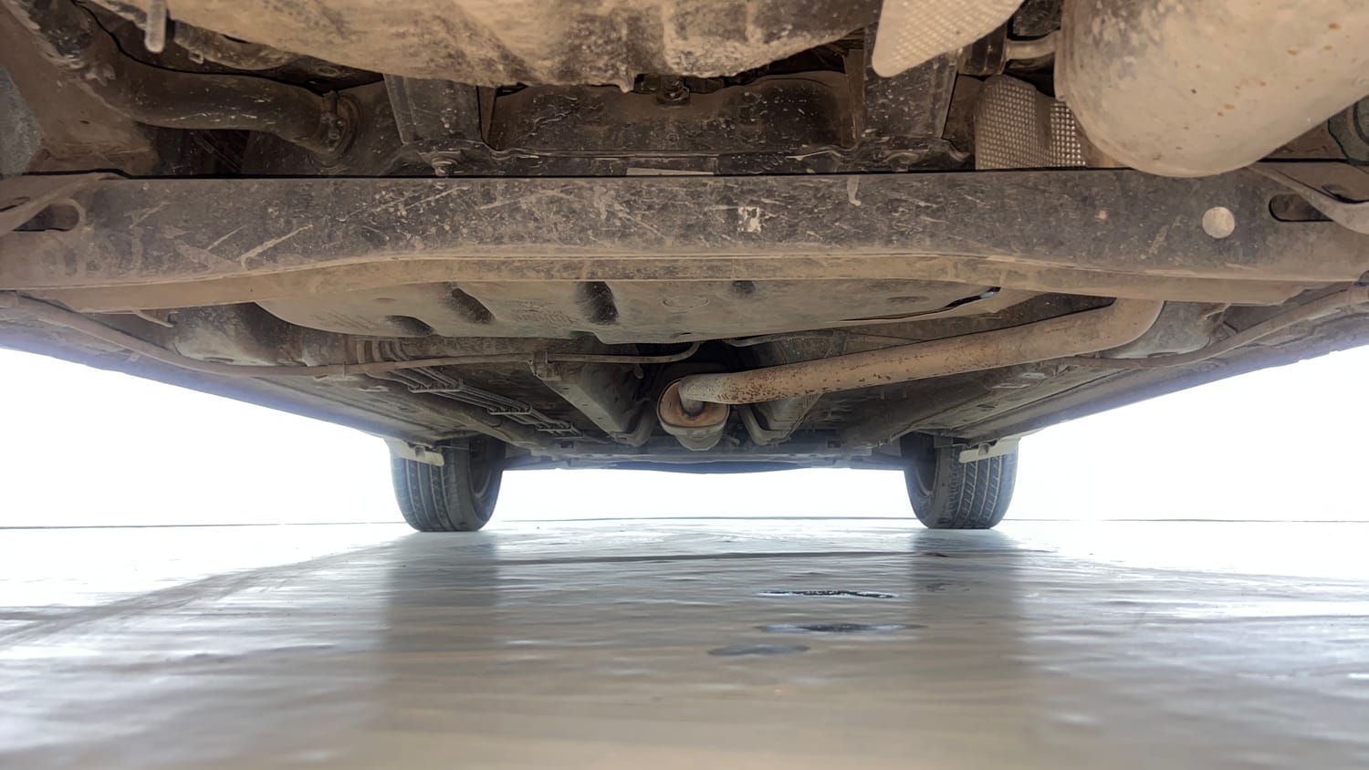 Used 2024 Kia Sonet HTK (O) 1.2 Petrol MT Petrol Manual extra REAR UNDERBODY VIEW (TAKEN FROM REAR)