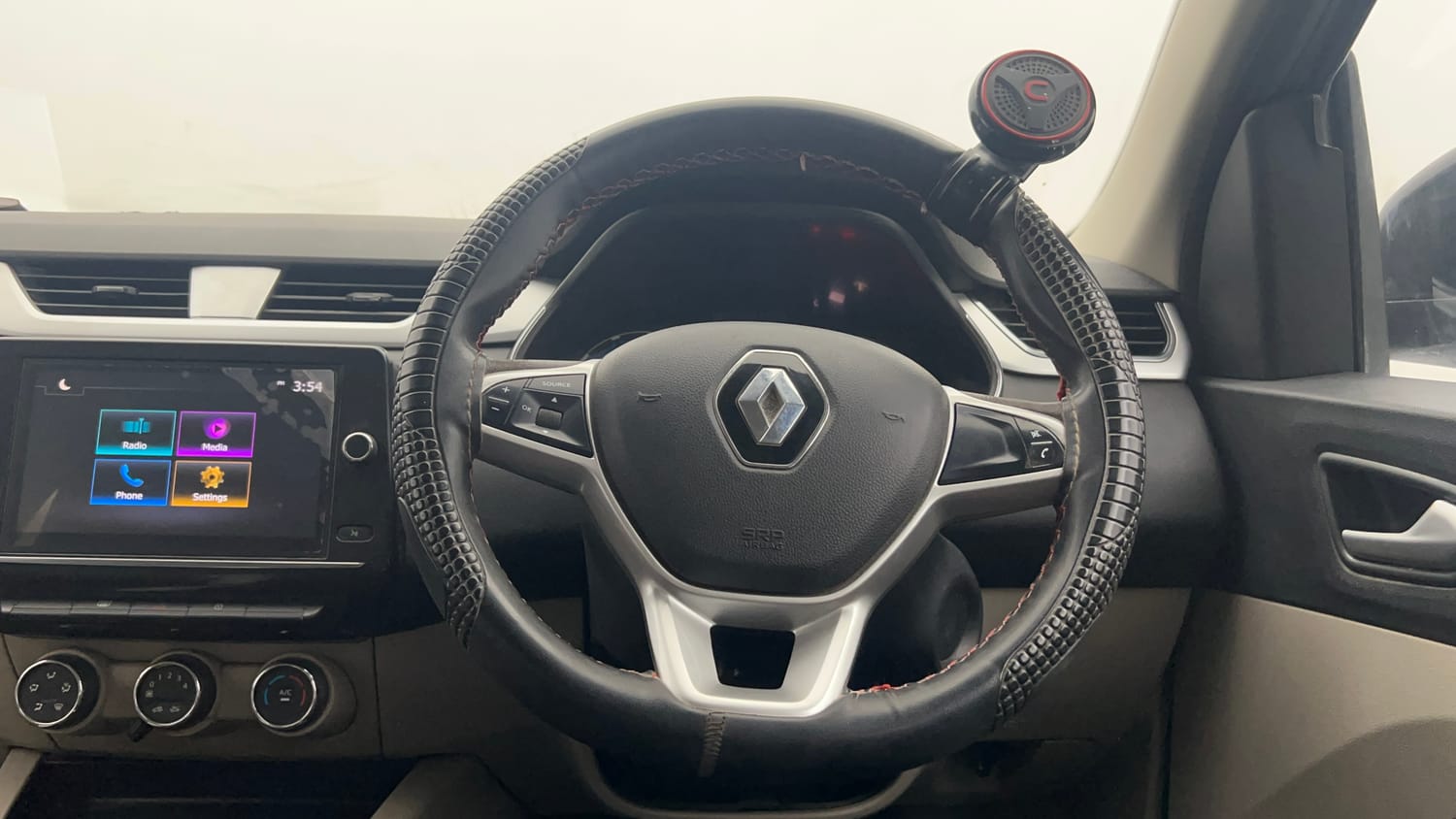 Used 2022 Renault Triber RXZ Dual Tone Petrol Manual interior STEERING VIEW