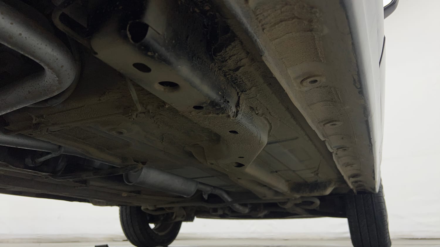 Used 2020 Tata Tiago Revotron XZA Petrol Automatic extra REAR RIGHT UNDERBODY VIEW