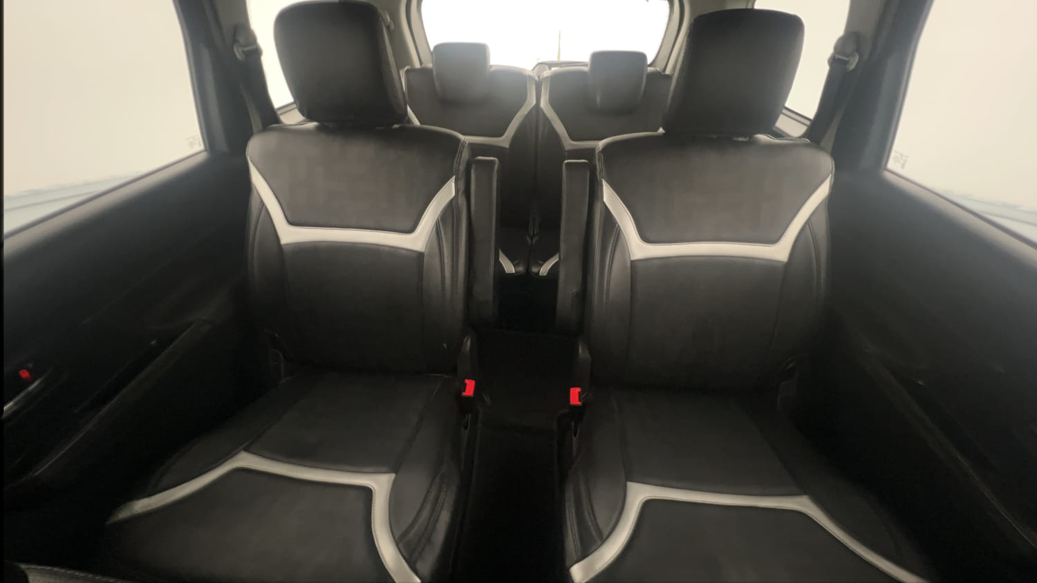 Used 2022 Maruti Suzuki XL6 Zeta AT Petrol Petrol Automatic interior REAR SEAT CONDITION VIEW