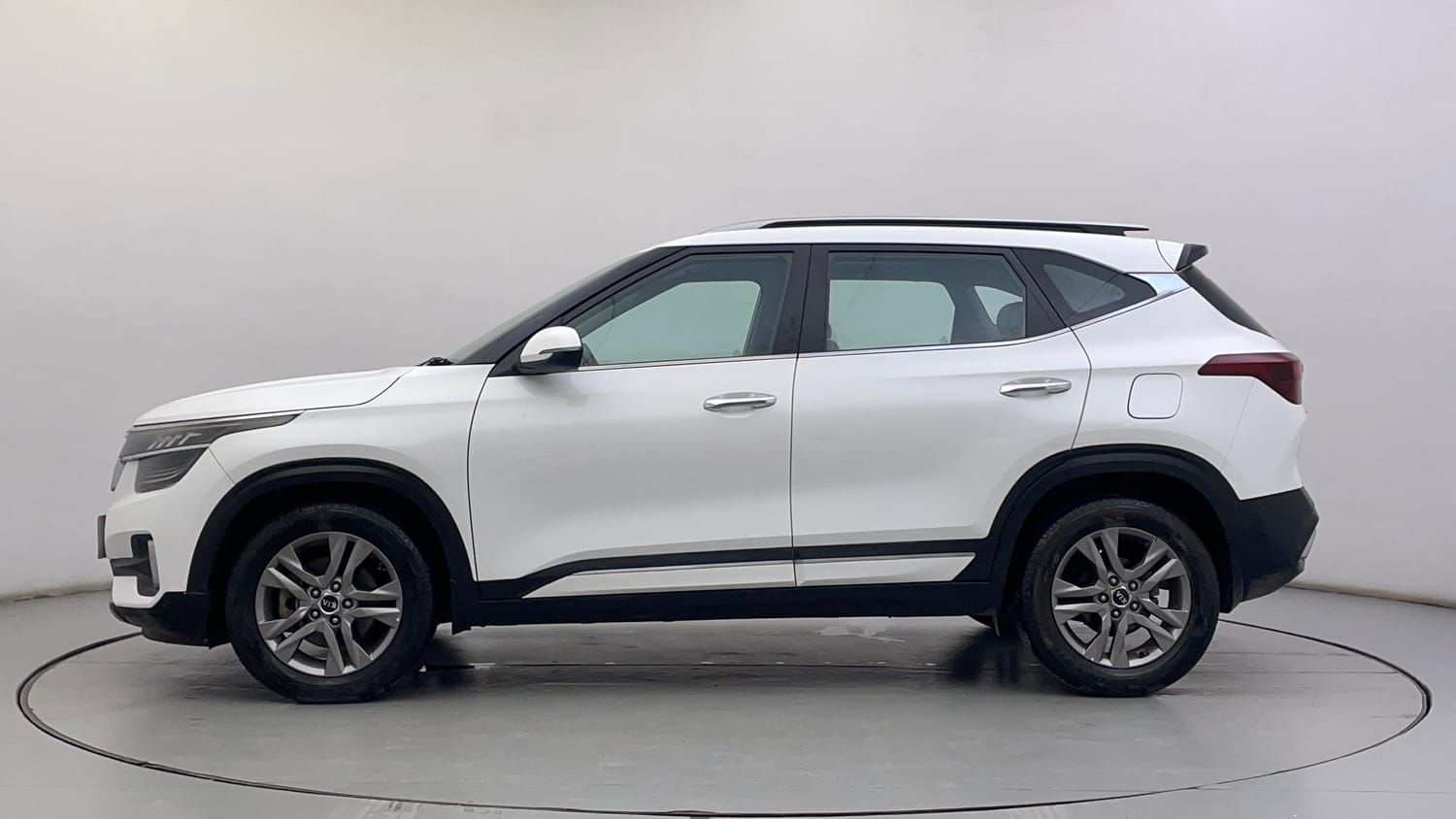 Used 2019 Kia Seltos HTX Plus 1.5 Diesel Diesel Manual exterior LEFT SIDE VIEW
