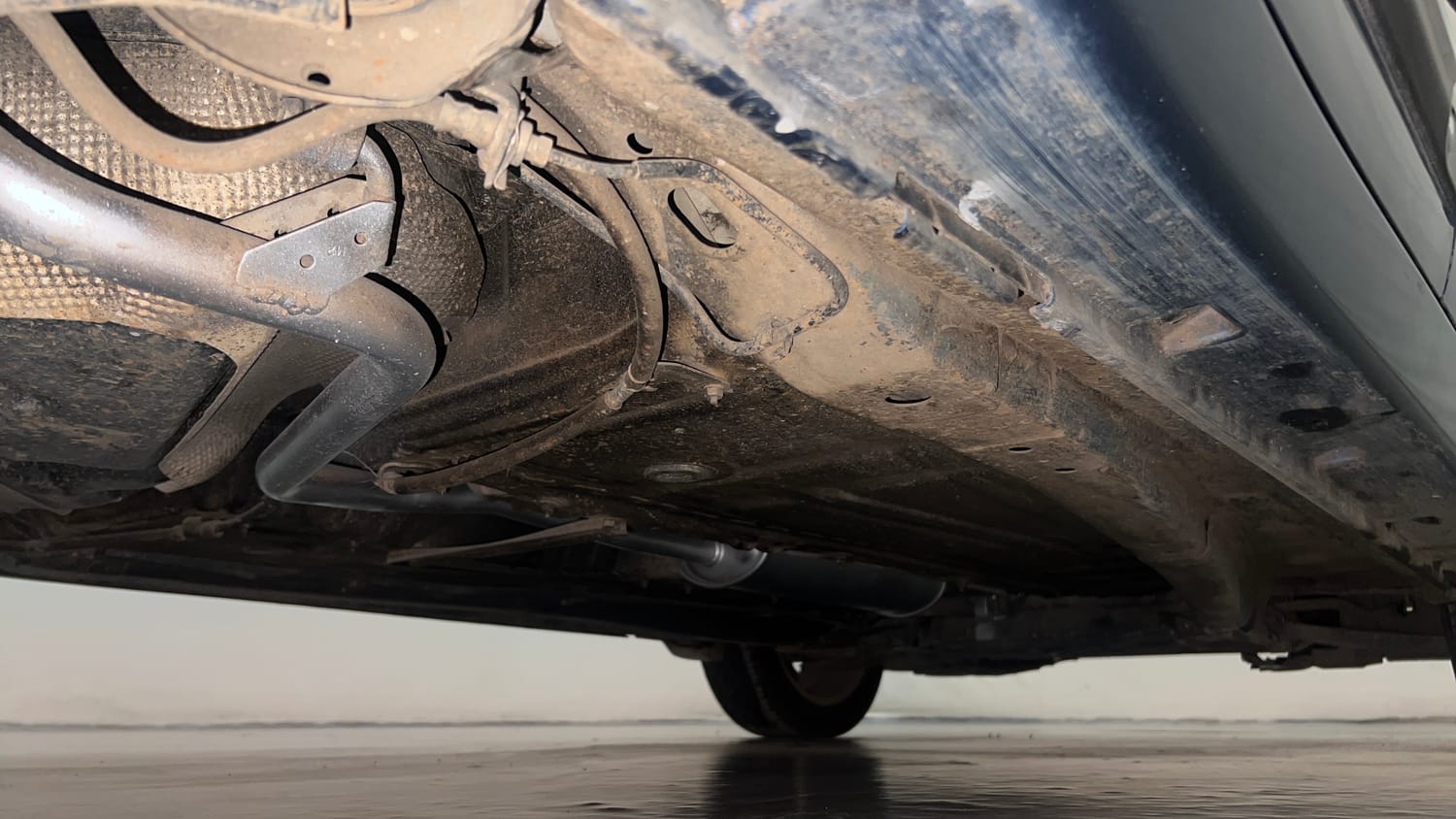 Used 2018 Maruti Suzuki Baleno Alpha 1.2 Petrol Manual extra REAR RIGHT UNDERBODY VIEW