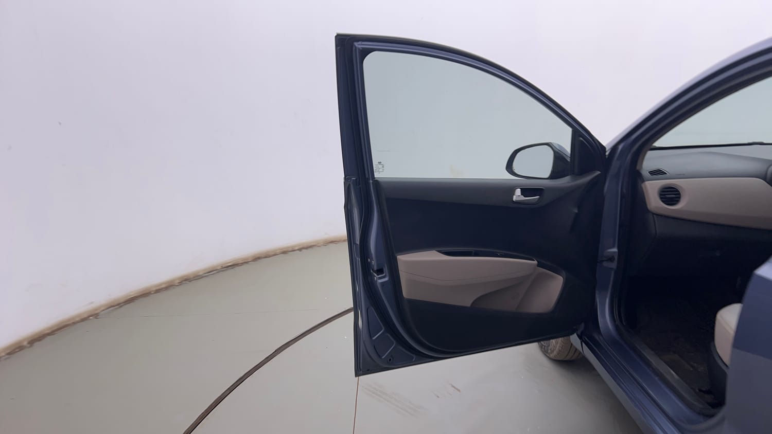Used 2016 Hyundai Xcent SX 1.2 Petrol Manual interior LEFT FRONT DOOR OPEN VIEW