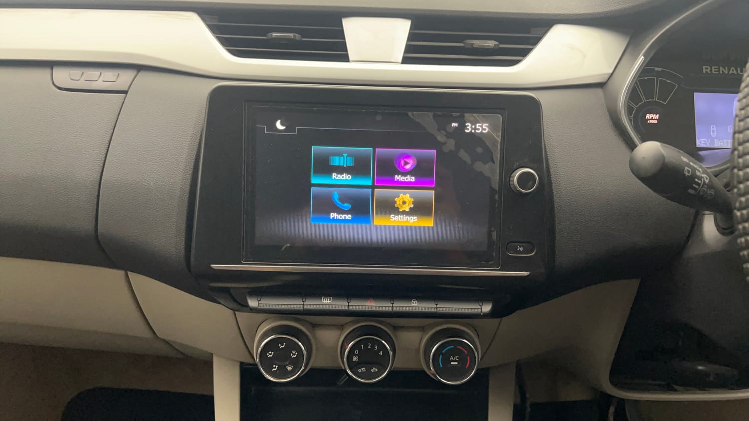 Used 2022 Renault Triber RXZ Dual Tone Petrol Manual top_features Integrated (in-dash) music system