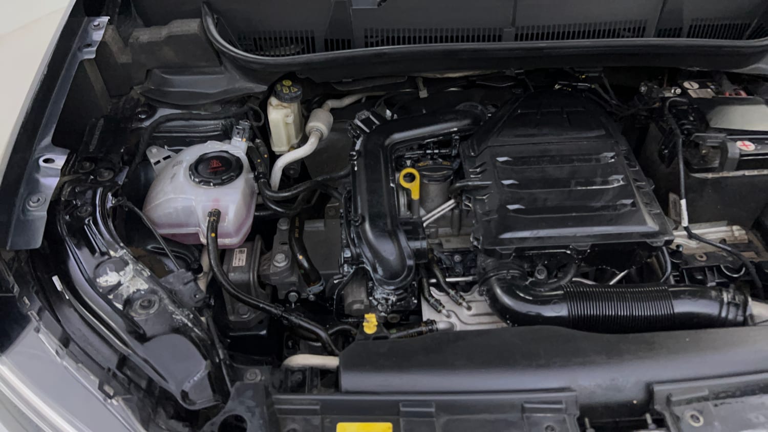 Used 2022 Volkswagen Taigun Topline 1.0 TSI MT Petrol Manual engine ENGINE RIGHT SIDE VIEW