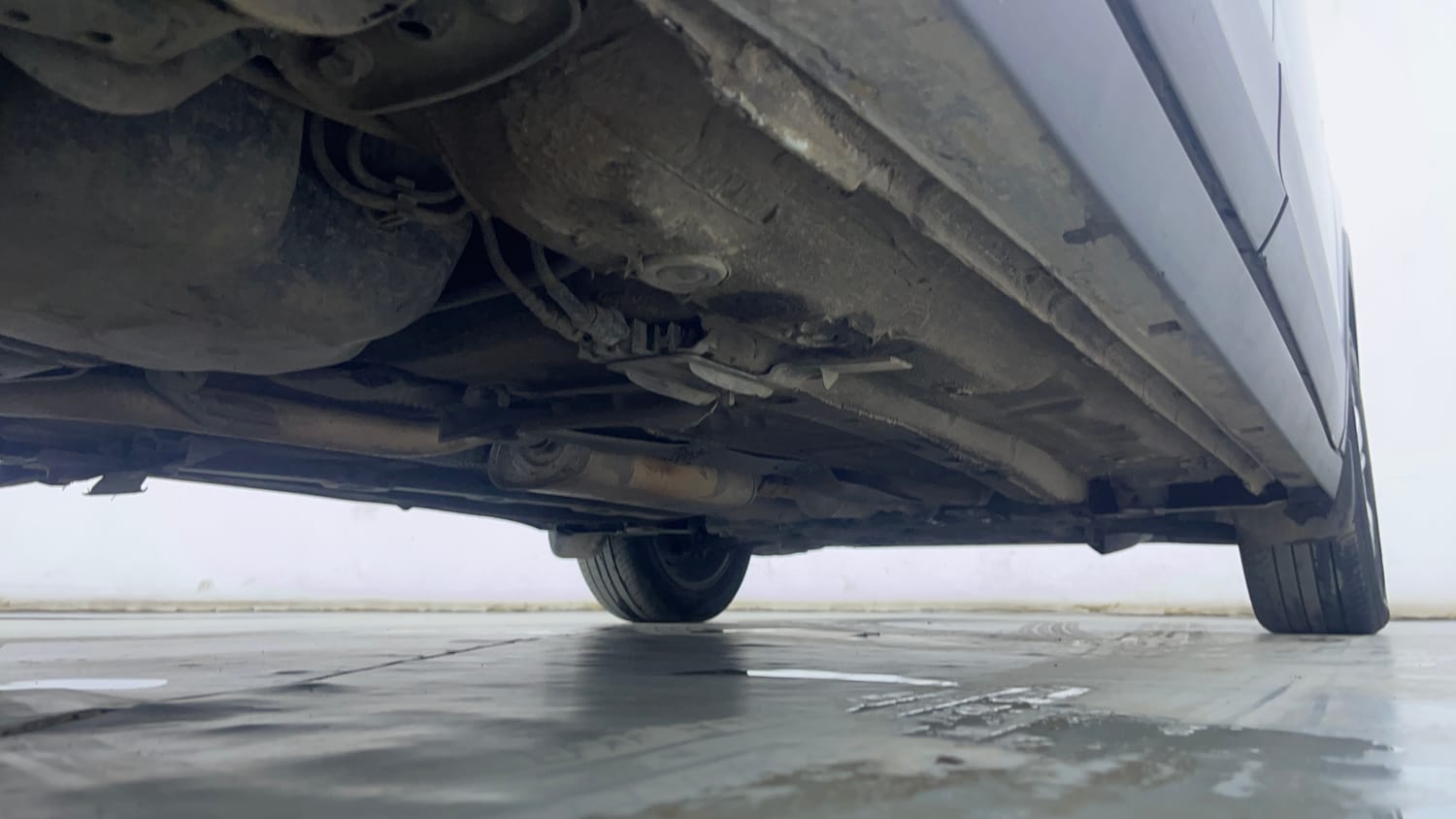 Used 2023 Skoda Kushaq Ambition 1.0L TSI MT Petrol Manual extra REAR RIGHT UNDERBODY VIEW
