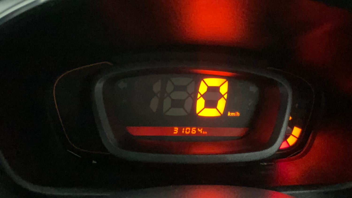 Used 2016 Renault Kwid RXT Petrol Manual interior CLUSTERMETER VIEW