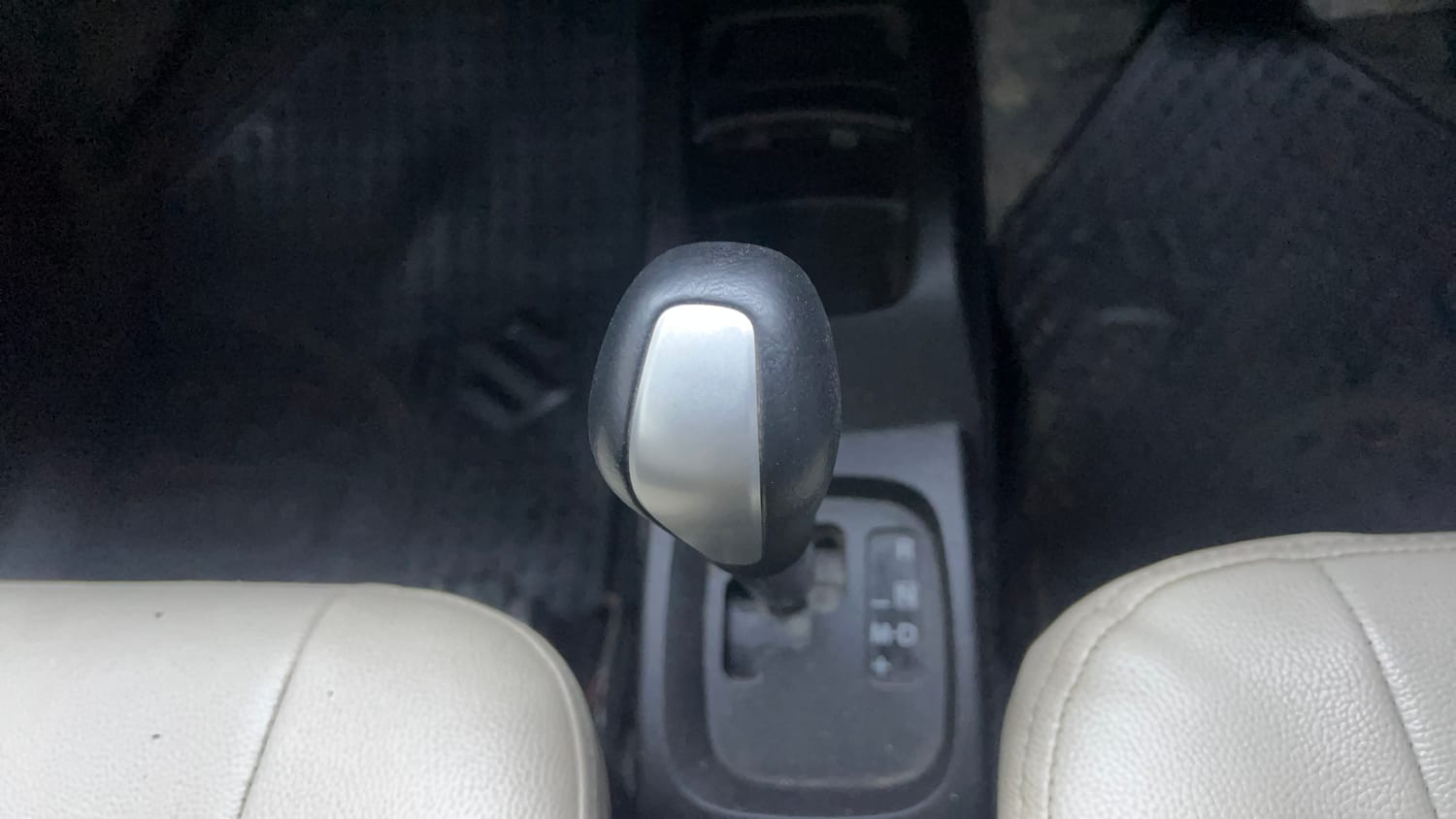 Used 2016 Maruti Suzuki Wagon R 1.0 VXI AMT Petrol Automatic interior GEAR  KNOB VIEW