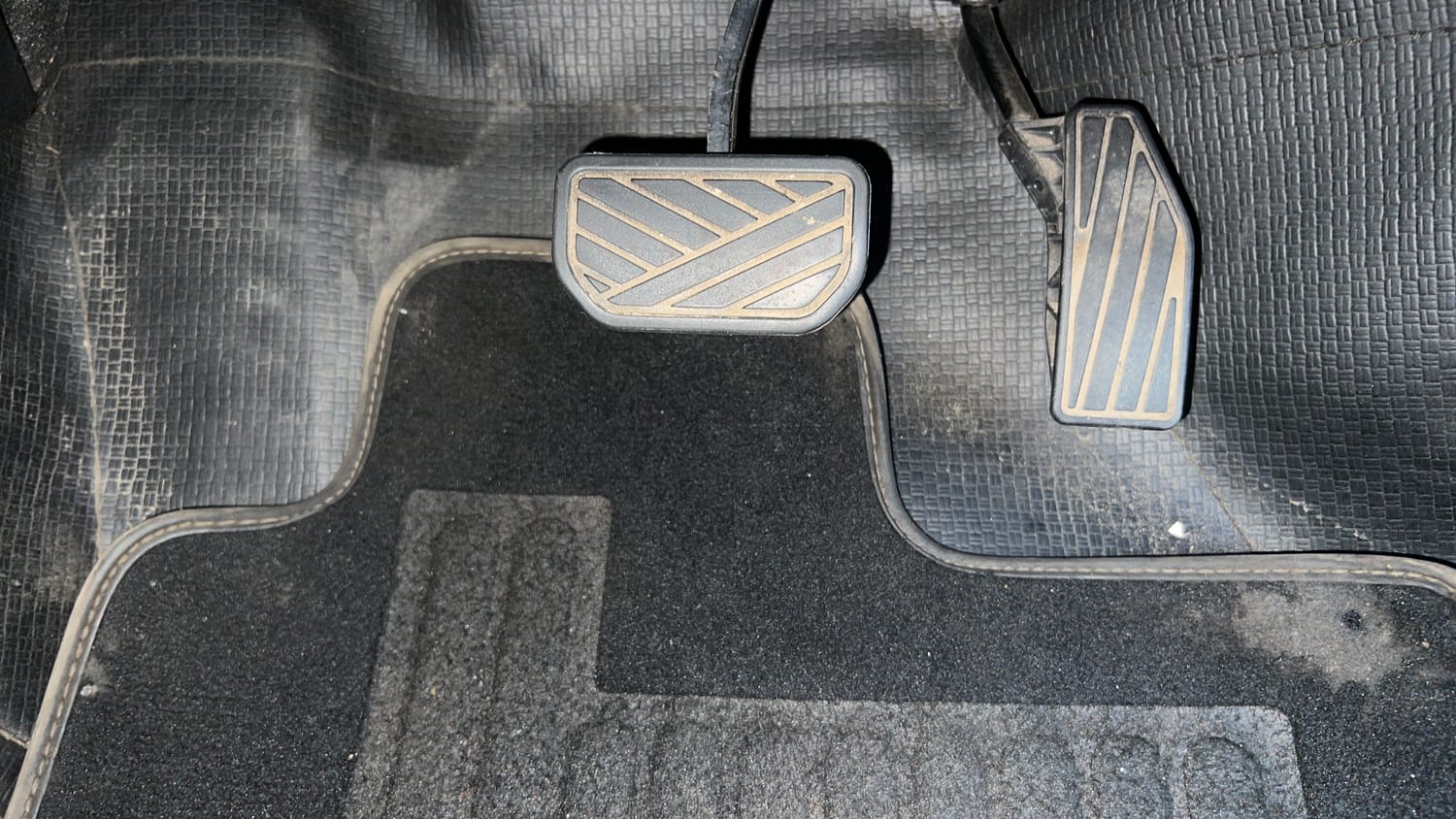 Used 2024 Toyota Glanza G AMT Petrol Automatic interior PEDALS VIEW