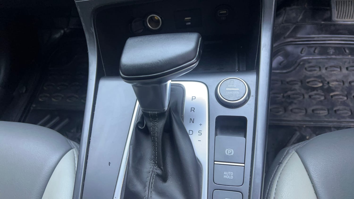 Used 2020 Hyundai Creta SX 1.5 Petrol IVT Petrol Automatic interior GEAR  KNOB VIEW