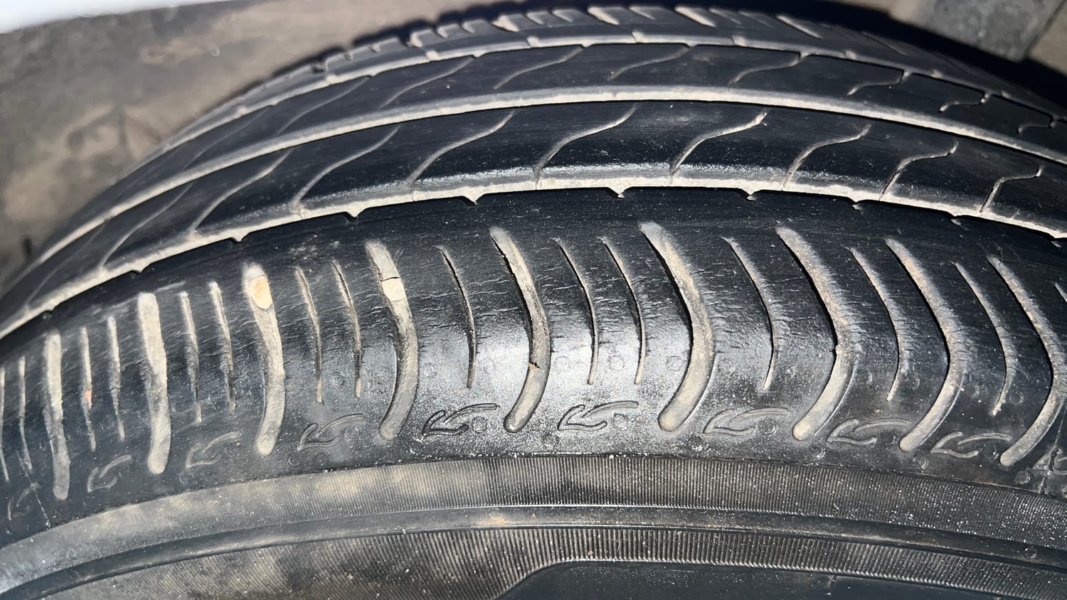 Used 2022 Honda Amaze VX CVT 1.2 Petrol Petrol Automatic tyres LEFT REAR TYRE TREAD VIEW