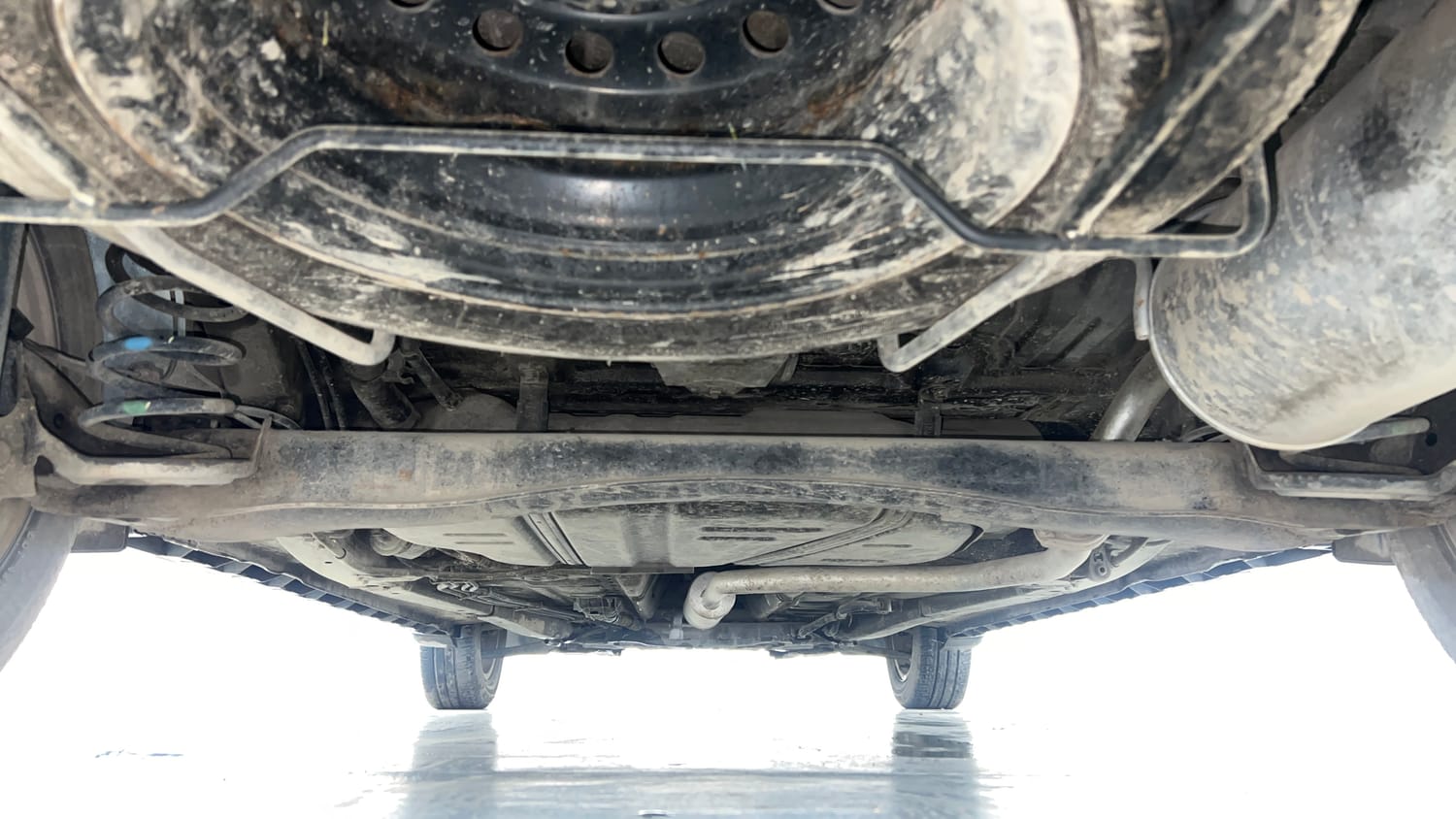 Used 2022 Maruti Suzuki XL6 Zeta AT Petrol Petrol Automatic extra REAR UNDERBODY VIEW (TAKEN FROM REAR)