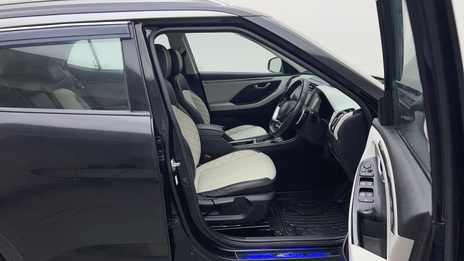 Used 2024 Hyundai Creta SX 1.5 Petrol IVT Petrol Automatic interior RIGHT SIDE FRONT DOOR CABIN VIEW