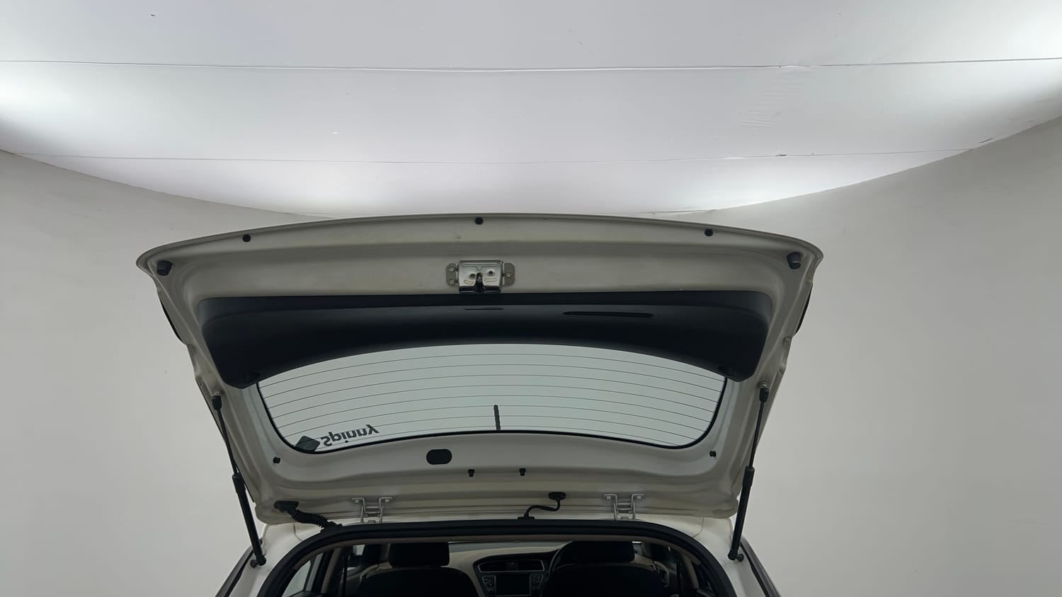 Used 2018 Hyundai Elite i20 Asta 1.2 (O) Petrol Manual interior DICKY DOOR OPEN VIEW