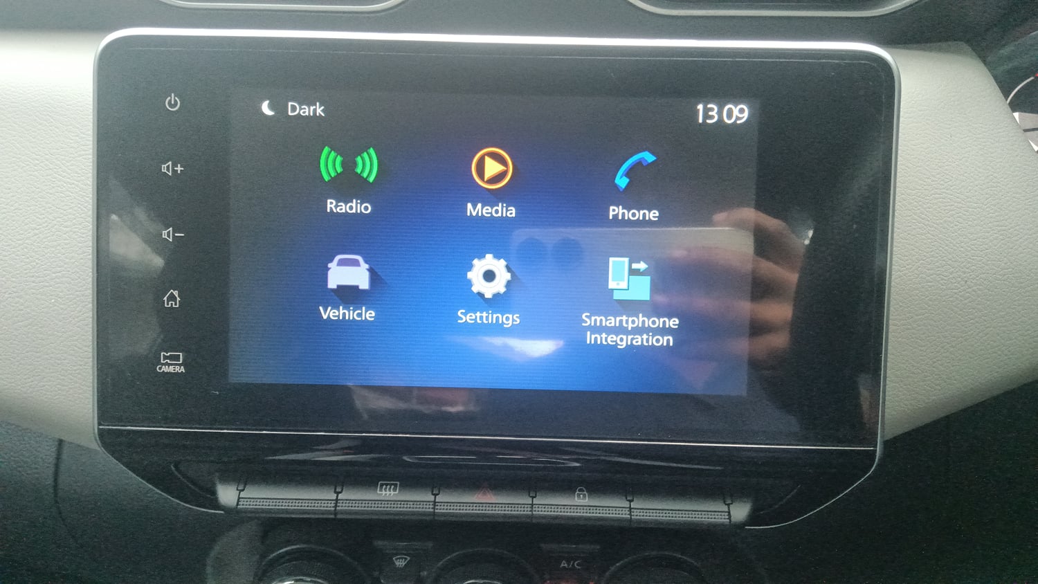 Used 2023 Nissan Magnite XV AMT Petrol Automatic top_features Integrated (in-dash) music system