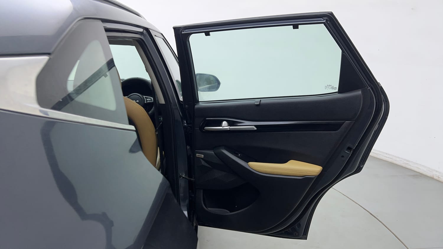 Used 2022 Kia Seltos HTX Plus 1.5 Diesel Diesel Manual interior RIGHT REAR DOOR OPEN VIEW