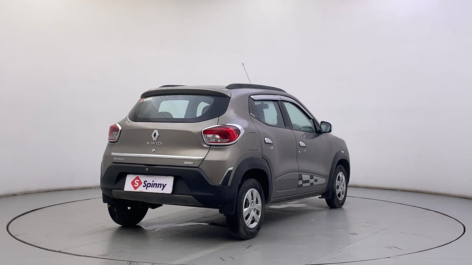 Used 2018 Renault Kwid 1.0 RXT AMT Opt Petrol Automatic exterior RIGHT SIDE VIEW