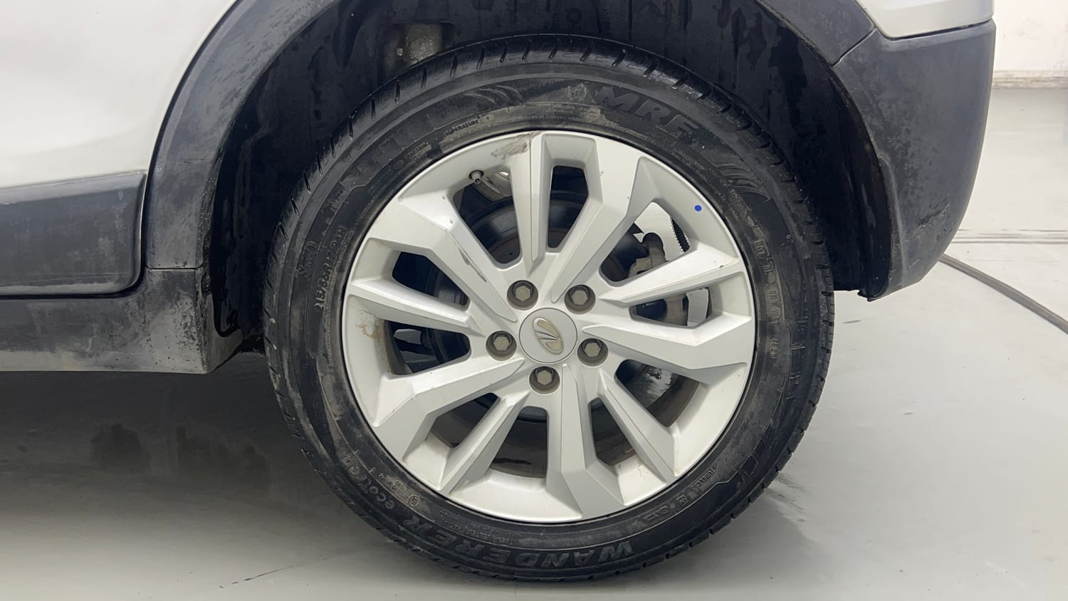 Used 2022 Mahindra XUV 300 W8 1.5 Diesel Diesel Manual tyres LEFT REAR TYRE RIM VIEW