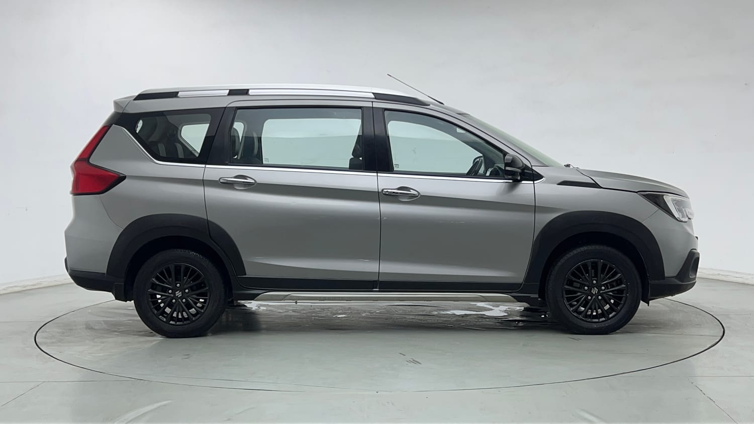 Used 2020 Maruti Suzuki XL6 Zeta MT Petrol Petrol Manual exterior RIGHT SIDE VIEW