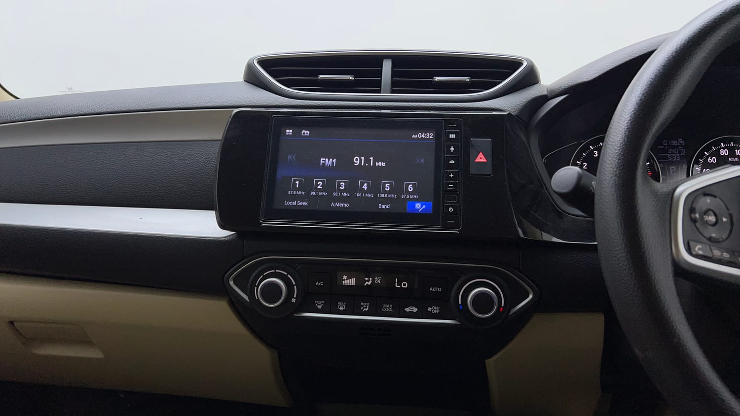 Used 2022 Honda Amaze VX CVT 1.2 Petrol Petrol Automatic interior MUSIC SYSTEM & AC CONTROL VIEW