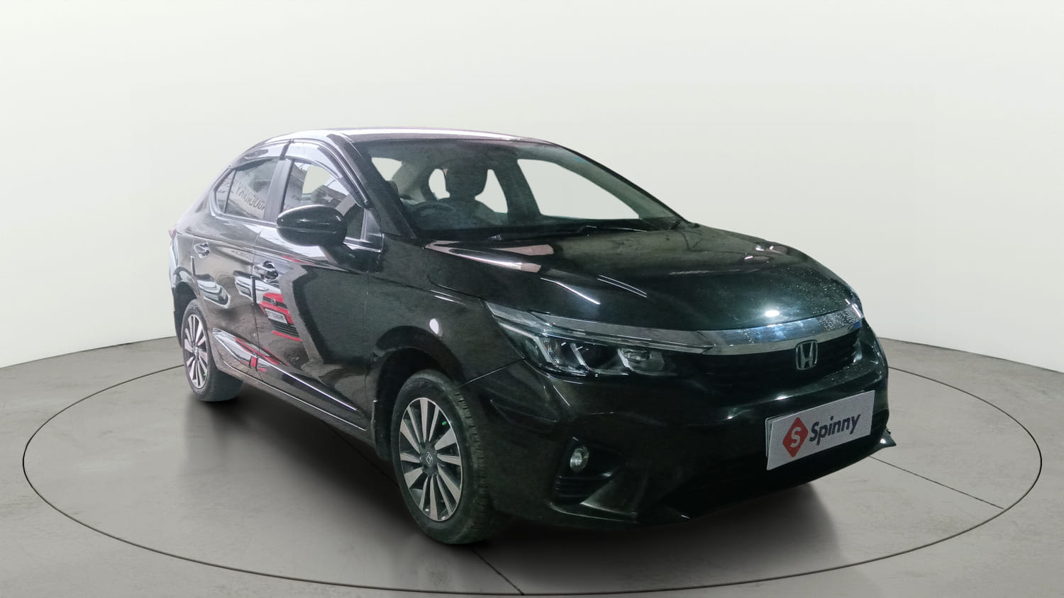 Used 2024 Honda City V Petrol CVT Petrol Automatic exterior RIGHT FRONT CORNER VIEW