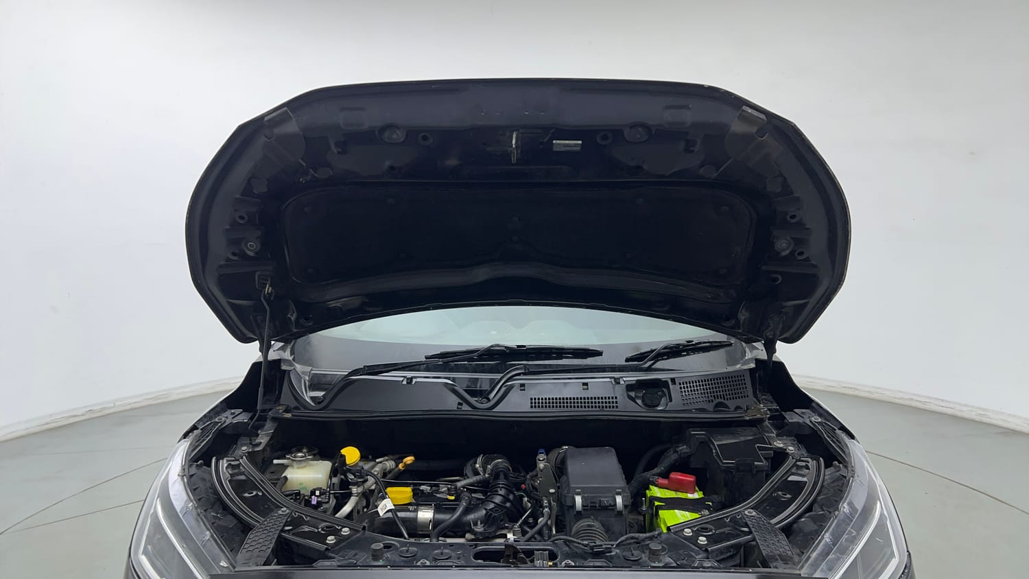 Used 2023 Nissan Magnite XV Premium Turbo CVT Petrol Automatic engine ENGINE & BONNET OPEN FRONT VIEW