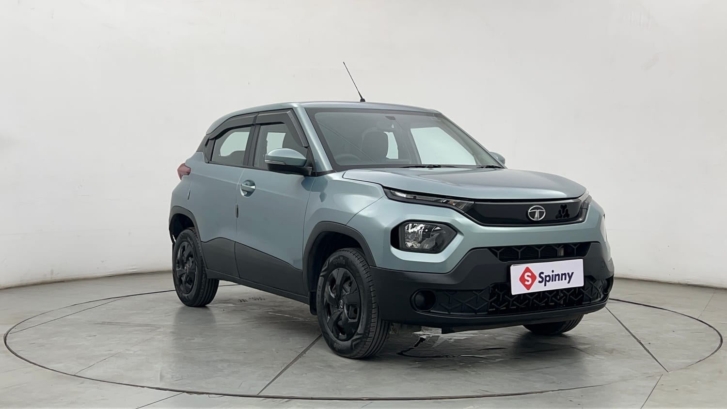 Used 2023 Tata Punch Adventure Rhythm Pack MT Petrol Manual exterior RIGHT FRONT CORNER VIEW