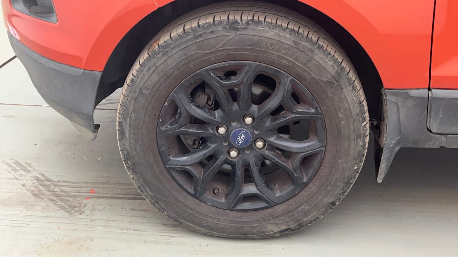 Used 2017 Ford EcoSport Titanium 1.5L Ti-VCT AT Petrol Automatic tyres LEFT FRONT TYRE RIM VIEW