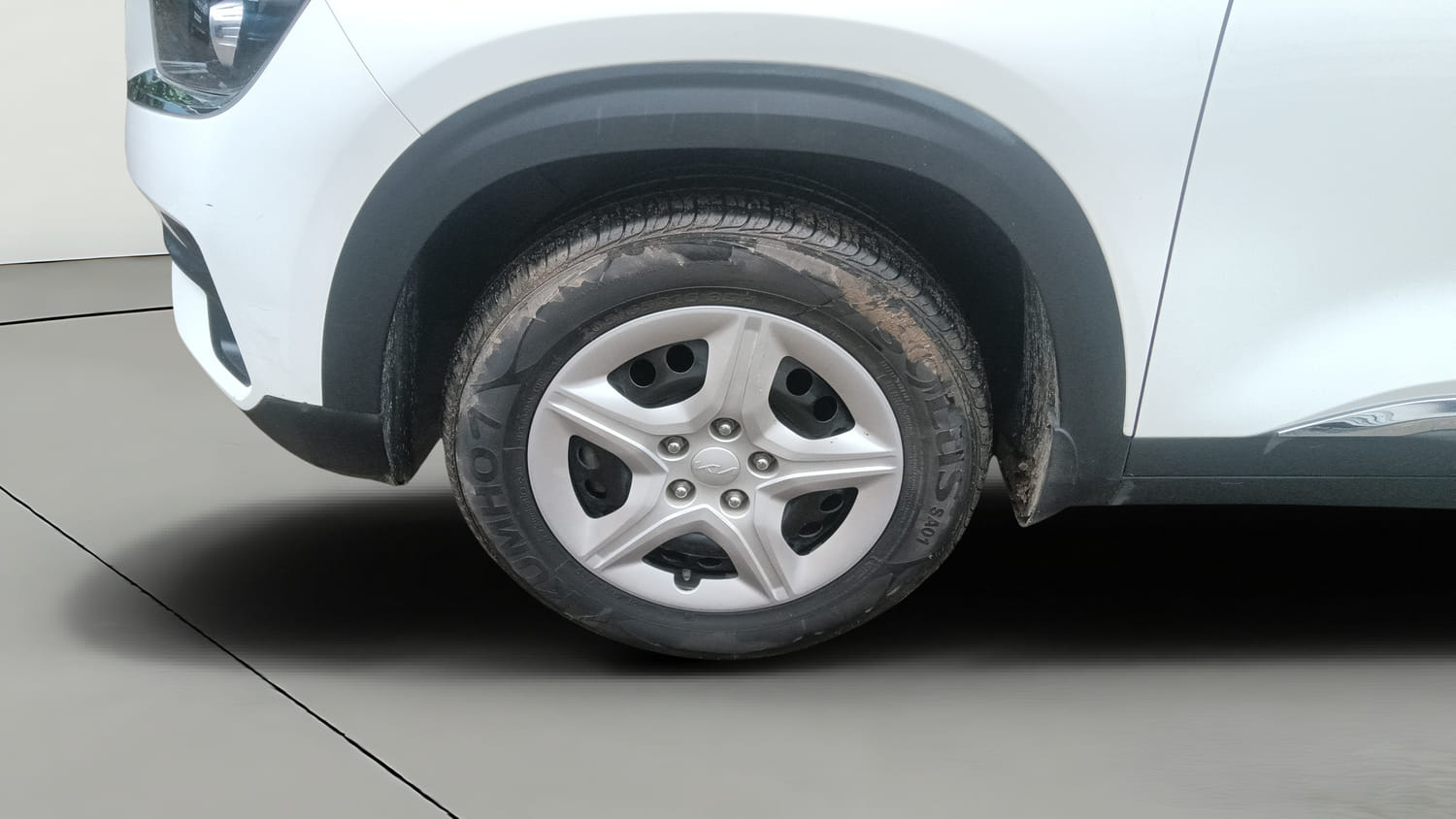 Used 2021 Kia Seltos HTK 1.5 Petrol Manual tyres LEFT FRONT TYRE RIM VIEW