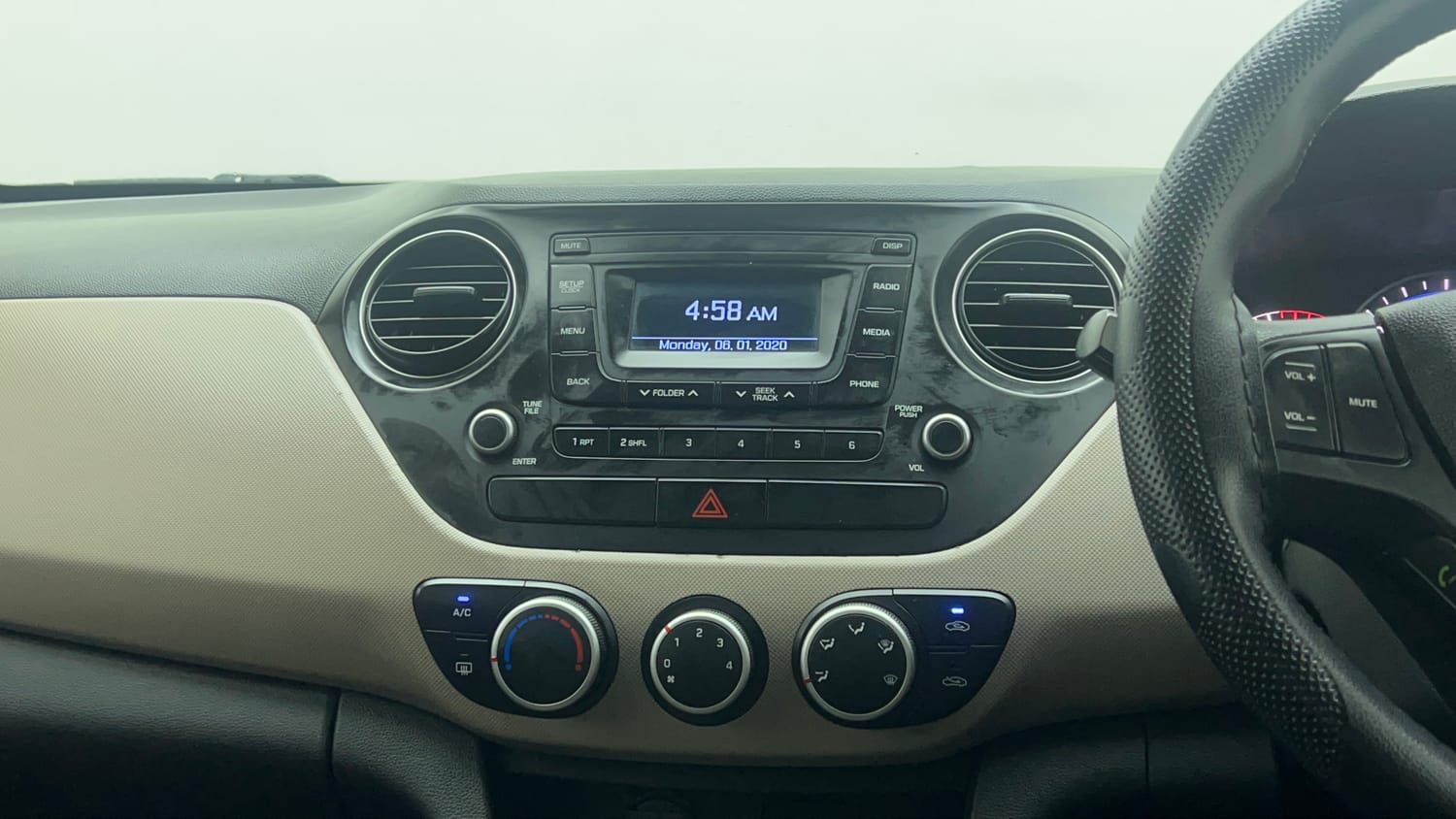 Used 2020 Hyundai Xcent S Petrol+cng(outside fitted) Cng Manual top_features Integrated (in-dash) music system