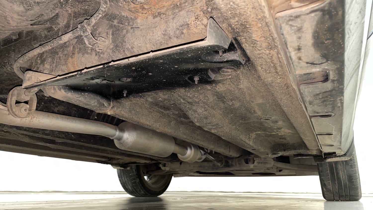 Used 2022 Kia Seltos X Line 1.4 DCT Petrol Automatic extra REAR RIGHT UNDERBODY VIEW