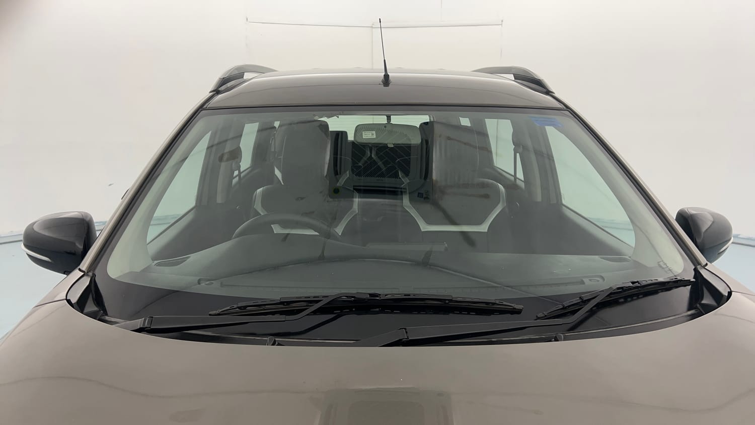 Used 2022 Maruti Suzuki XL6 Zeta AT Petrol Petrol Automatic exterior FRONT WINDSHIELD VIEW
