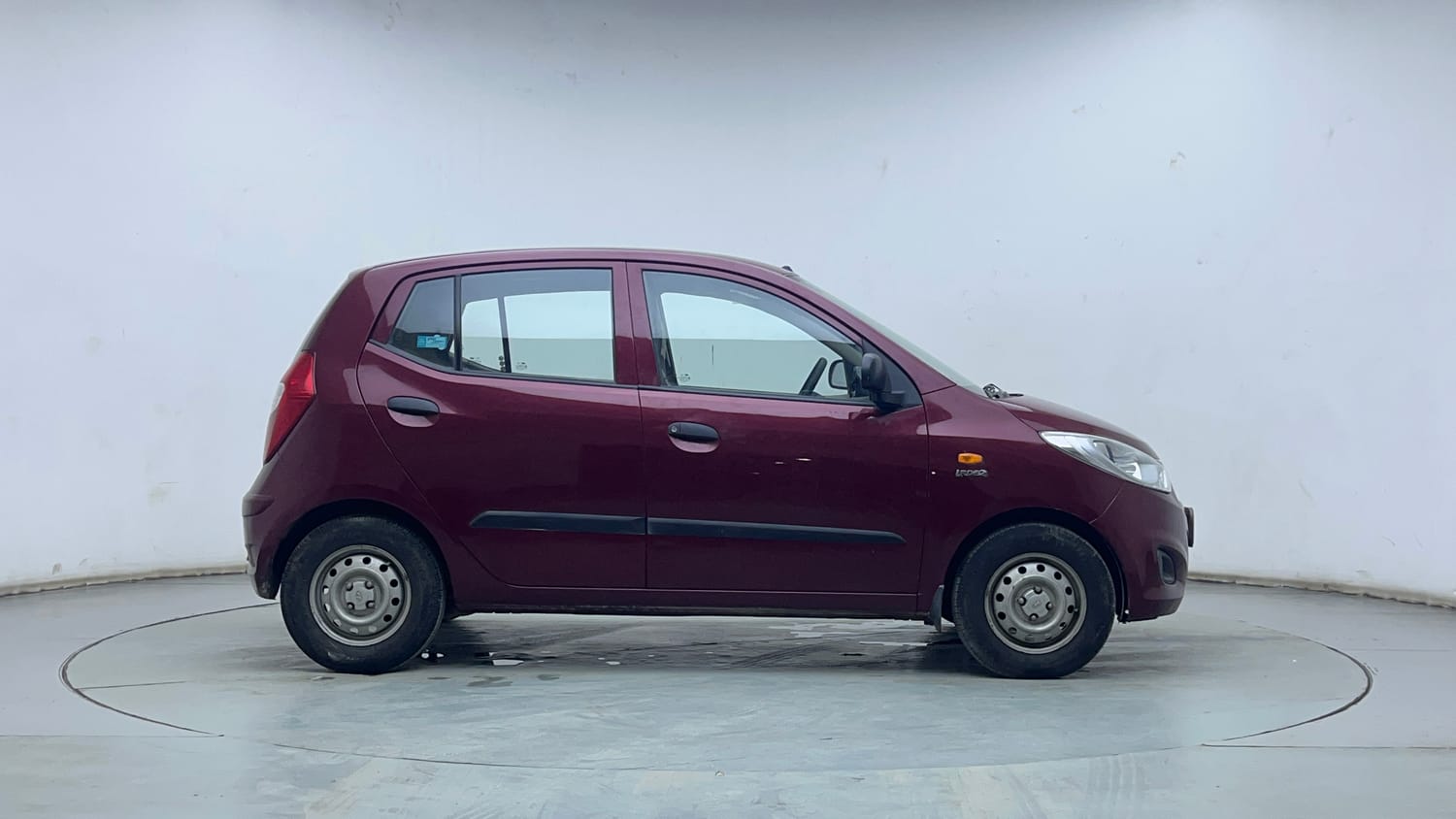 Used 2014 Hyundai i10 Magna 1.1 iRDE2 Petrol Manual exterior RIGHT SIDE VIEW