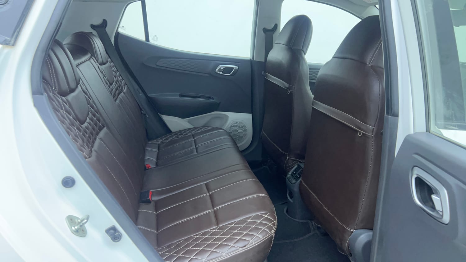 Used 2022 Hyundai Grand i10 Nios Sportz U2 1.2 CRDi Diesel Manual interior RIGHT SIDE REAR DOOR CABIN VIEW