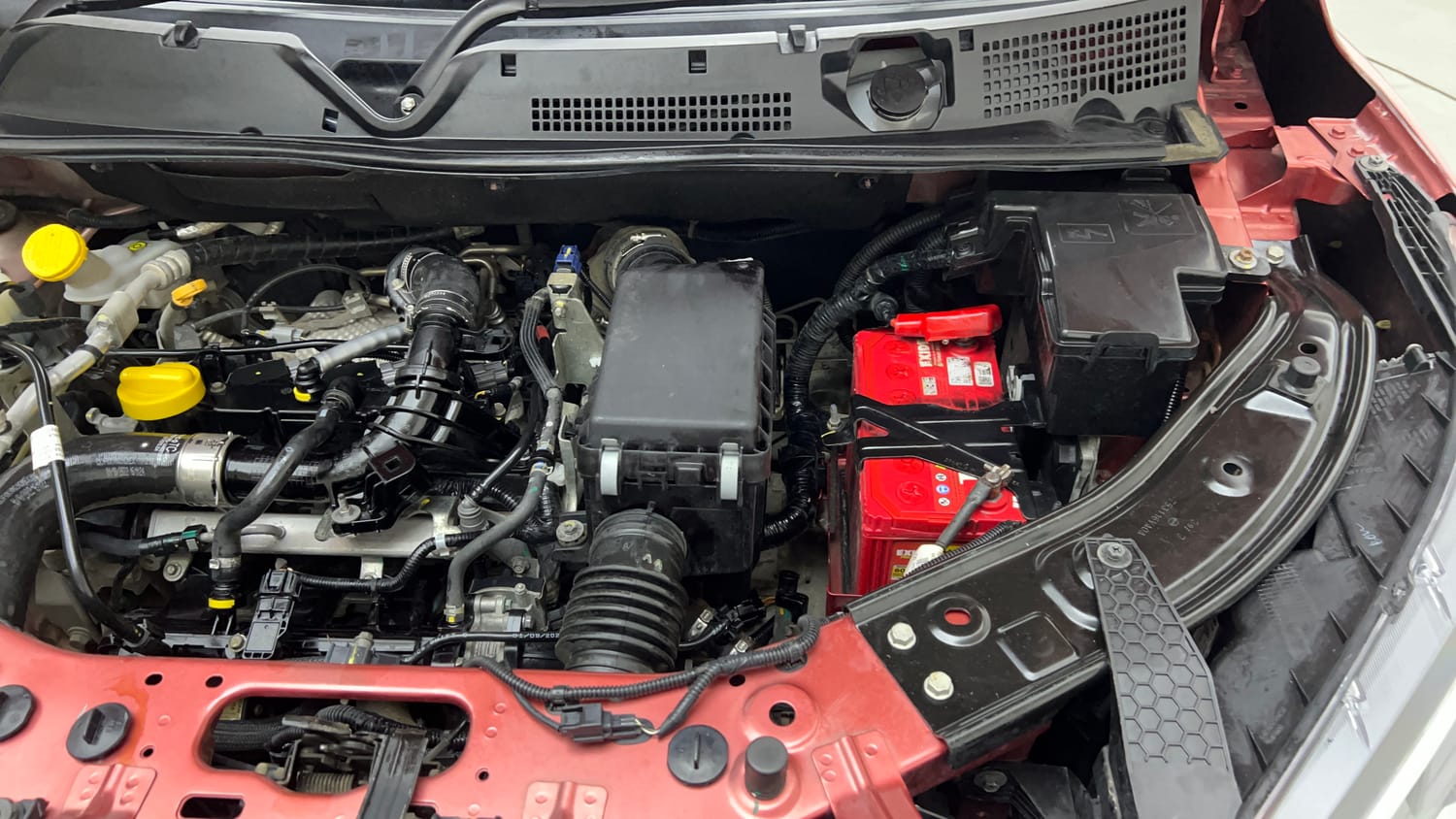 Used 2022 Nissan Magnite XV Premium Turbo CVT Petrol Automatic engine ENGINE LEFT SIDE VIEW