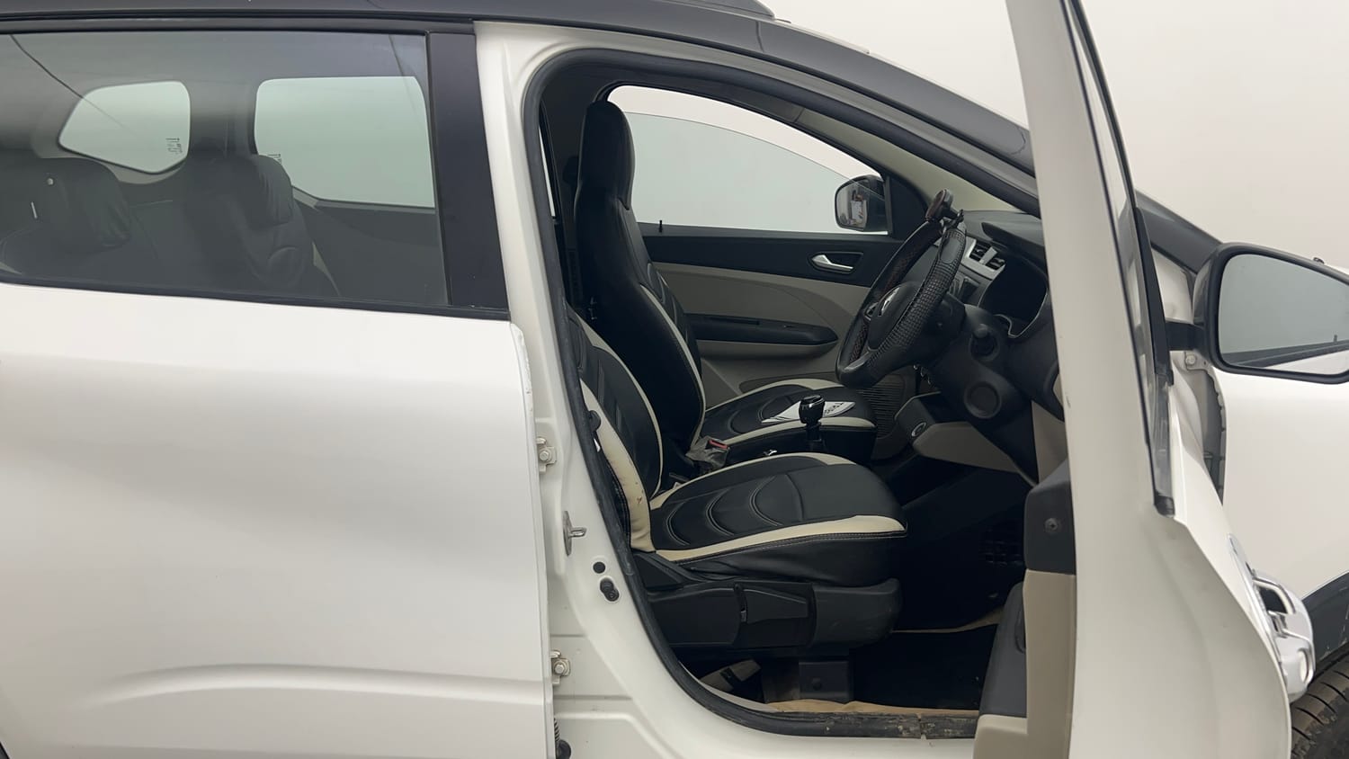 Used 2022 Renault Triber RXZ Dual Tone Petrol Manual interior RIGHT SIDE FRONT DOOR CABIN VIEW
