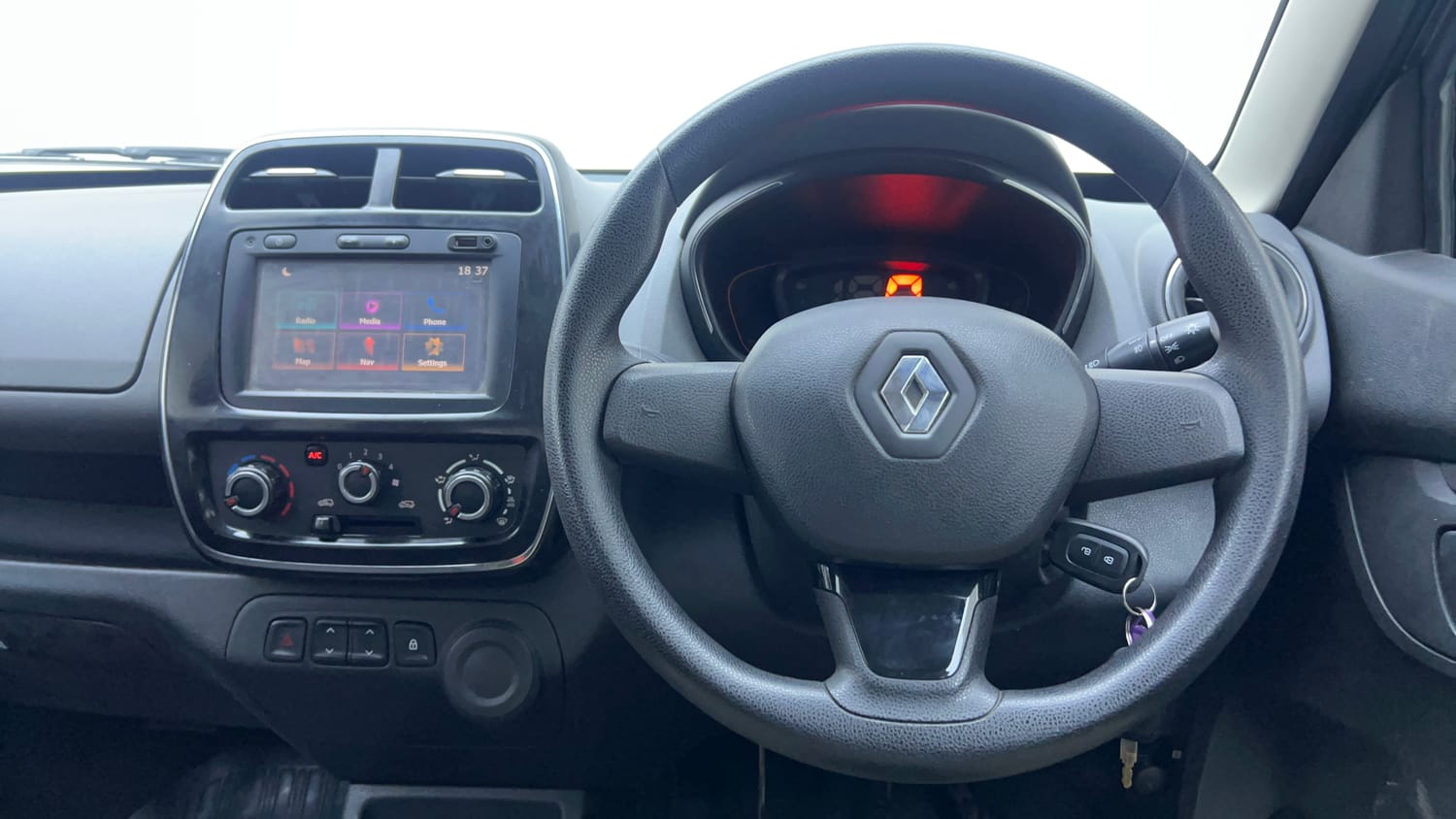 Used 2018 Renault Kwid 1.0 RXT Petrol Manual interior STEERING VIEW