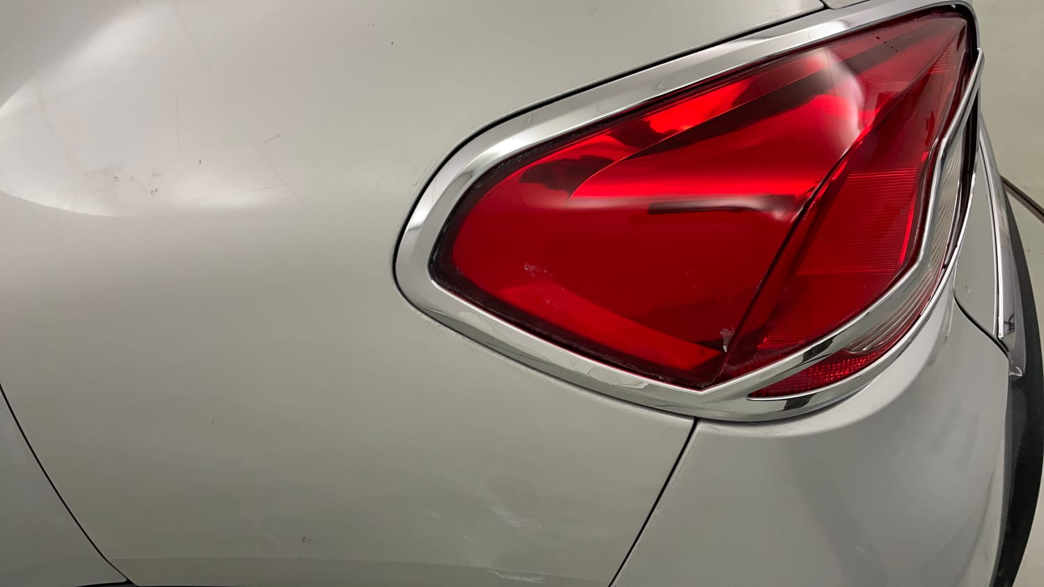 Used 2016 Renault Kwid RXT Petrol Manual dents MINOR SCRATCH