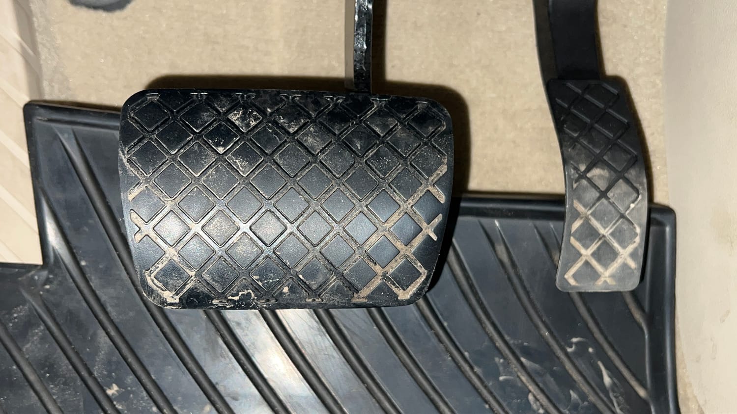 Used 2017 audi A6 35 TFSI S Line Matrix Petrol Automatic interior PEDALS VIEW