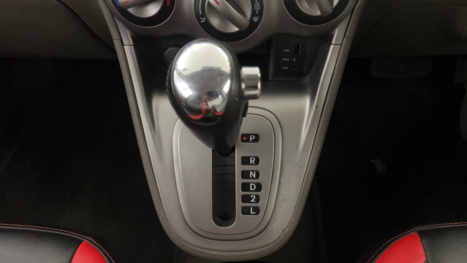 Used 2013 Hyundai i10 Sportz 1.2 AT Kappa2 Petrol Automatic interior GEAR  KNOB VIEW