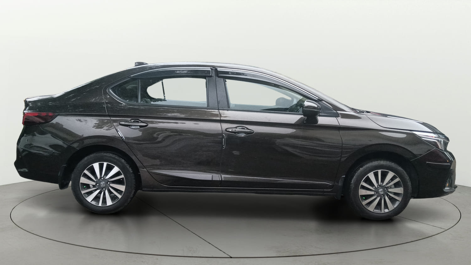 Used 2024 Honda City V Petrol CVT Petrol Automatic exterior RIGHT SIDE VIEW