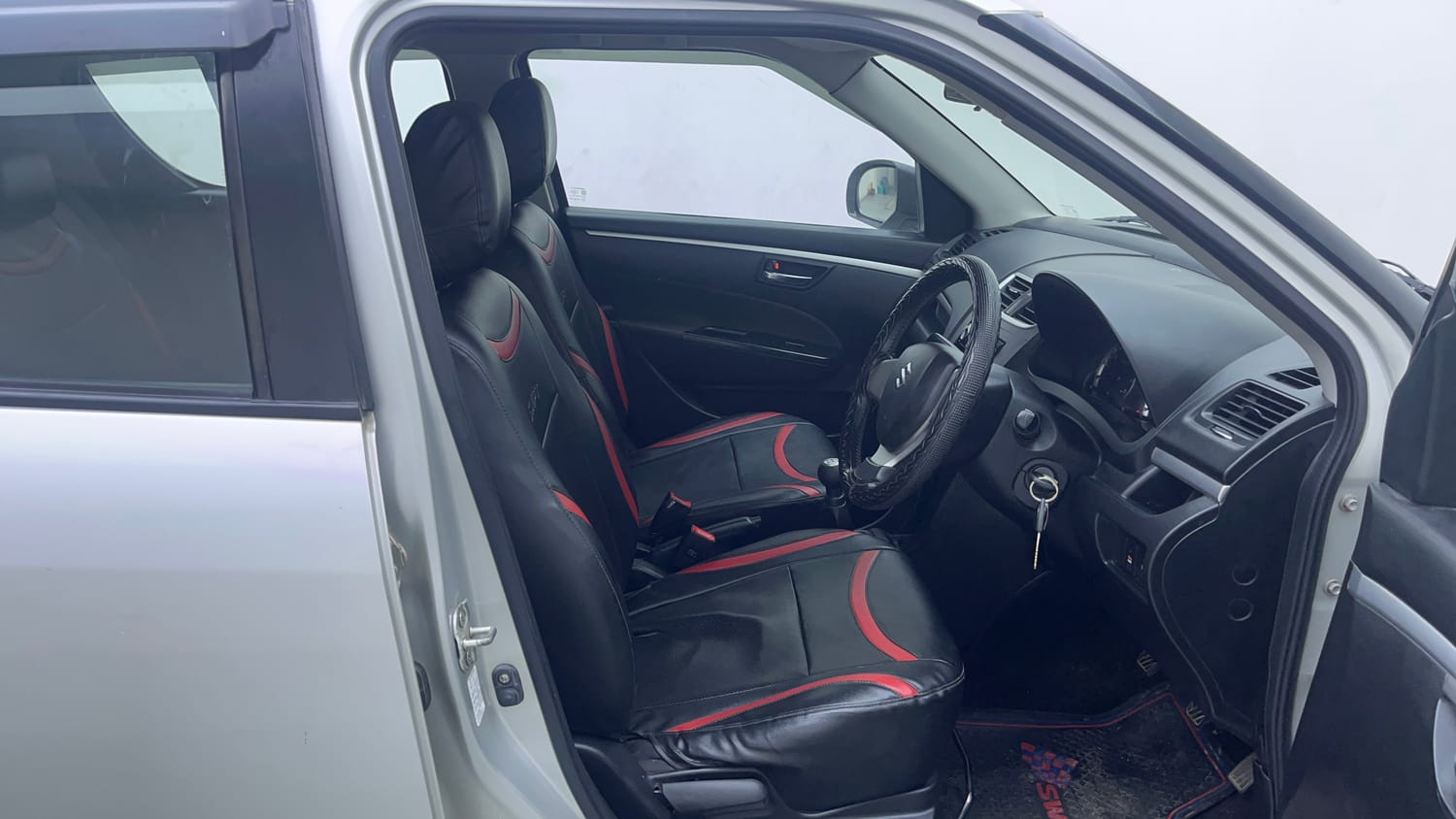 Used 2013 Maruti Suzuki Swift VXi Petrol Manual interior RIGHT SIDE FRONT DOOR CABIN VIEW