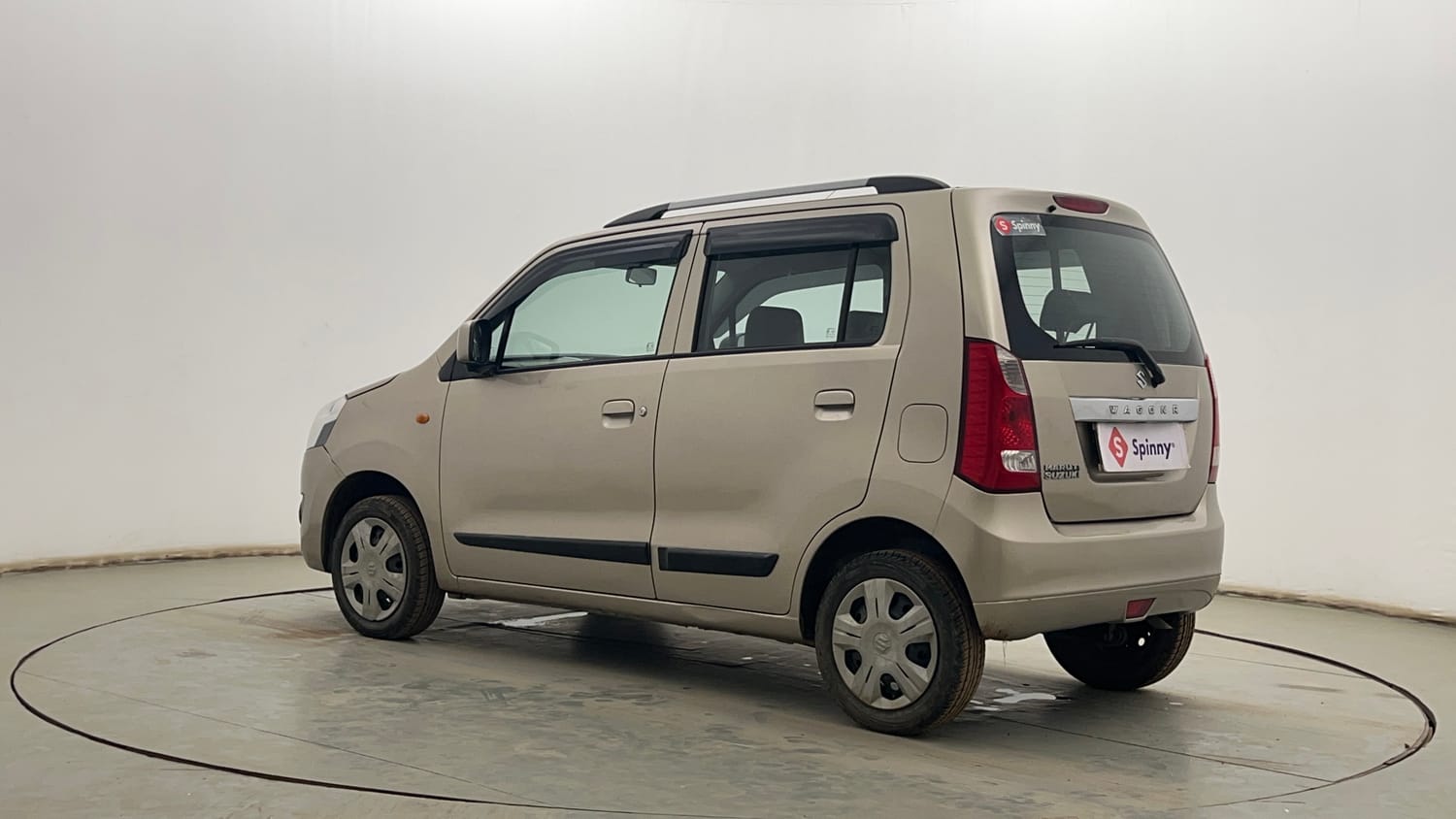 Used 2013 Maruti Suzuki Wagon R VXI Petrol Manual exterior LEFT REAR CORNER VIEW