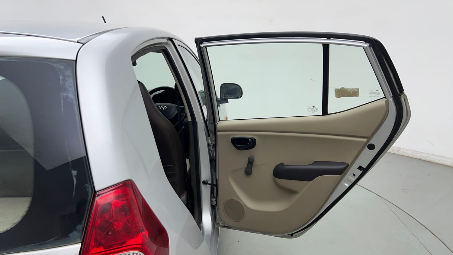 Used 2013 Hyundai i10 Era 1.1 iRDE2 Petrol Manual interior RIGHT REAR DOOR OPEN VIEW