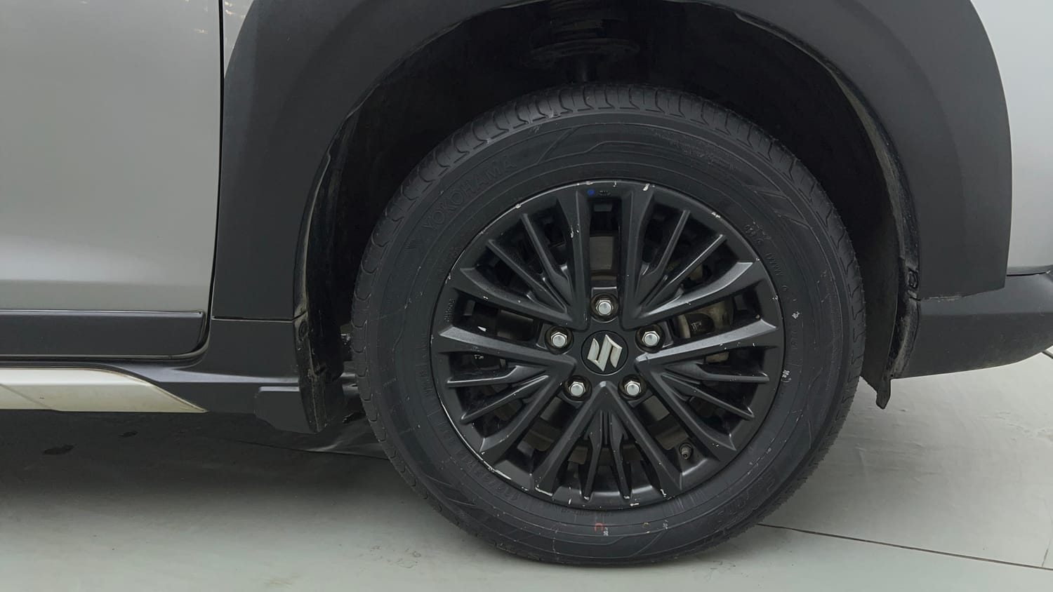 Used 2020 Maruti Suzuki XL6 Zeta MT Petrol Petrol Manual tyres RIGHT FRONT TYRE RIM VIEW