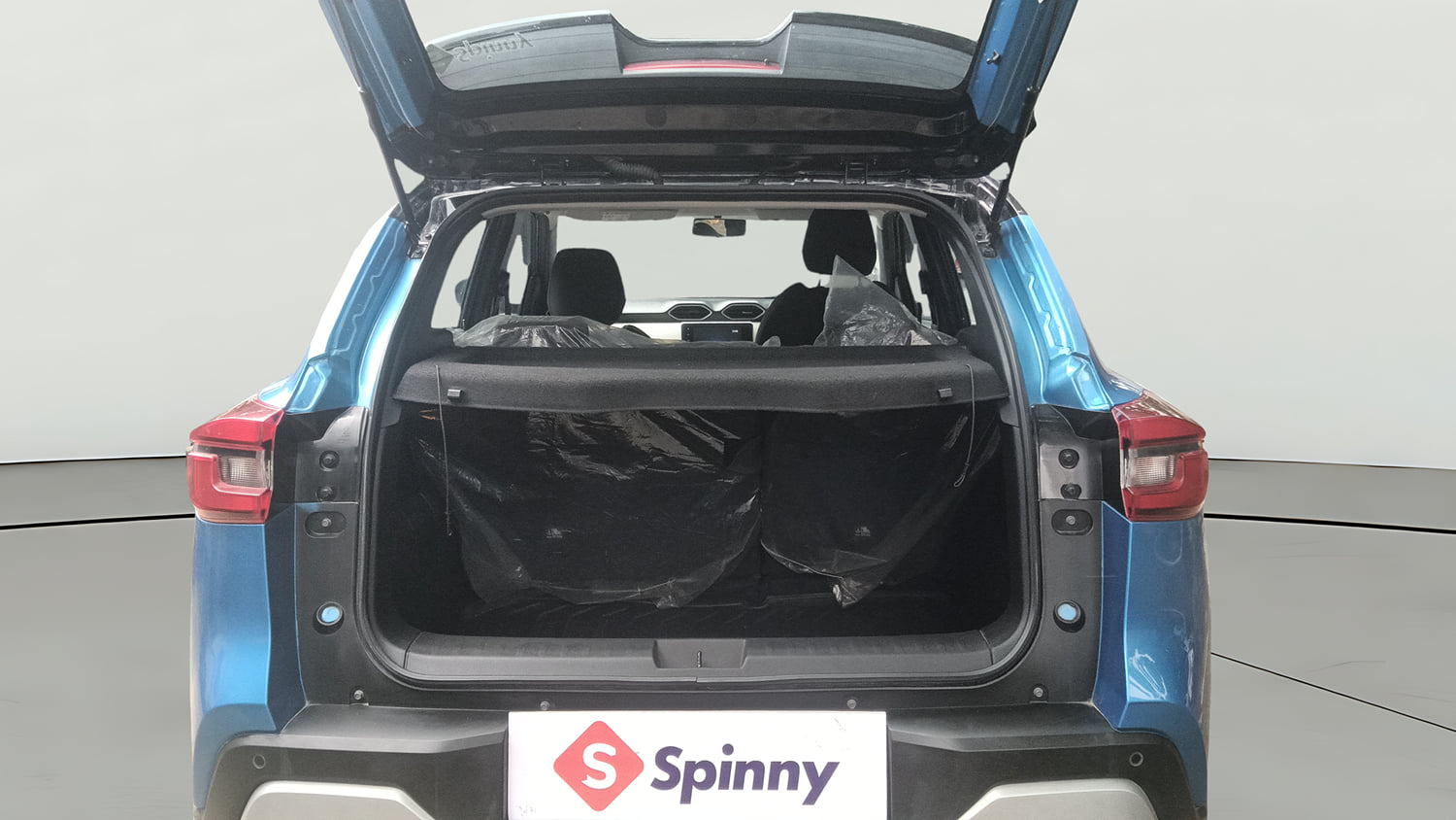 Used 2023 Nissan Magnite XV AMT Petrol Automatic interior DICKY INSIDE VIEW