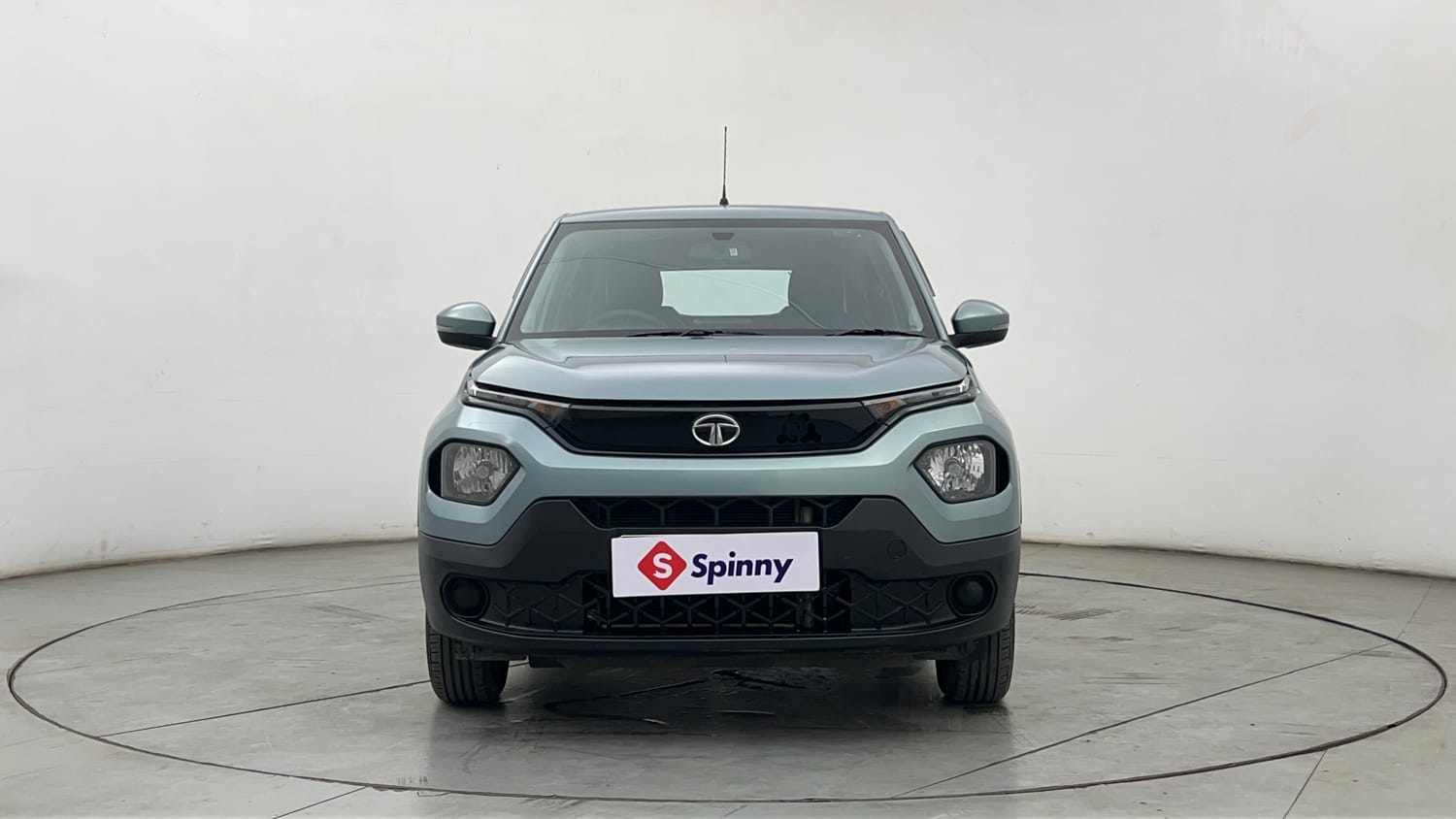 Used 2023 Tata Punch Adventure Rhythm Pack MT Petrol Manual exterior FRONT VIEW