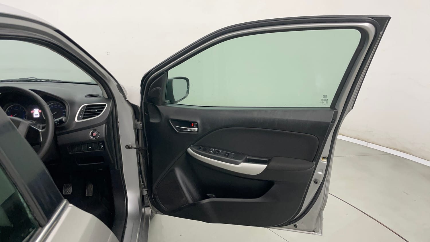 Used 2017 Maruti Suzuki Baleno Alpha 1.2 Petrol Manual interior RIGHT FRONT DOOR OPEN VIEW