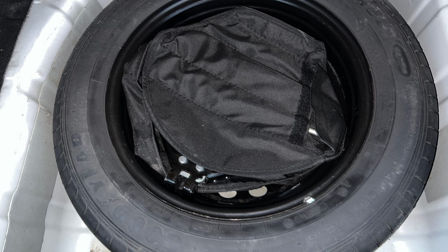 Used 2022 Tata Nexon XZ Plus (HS) Petrol Manual tyres SPARE TYRE VIEW